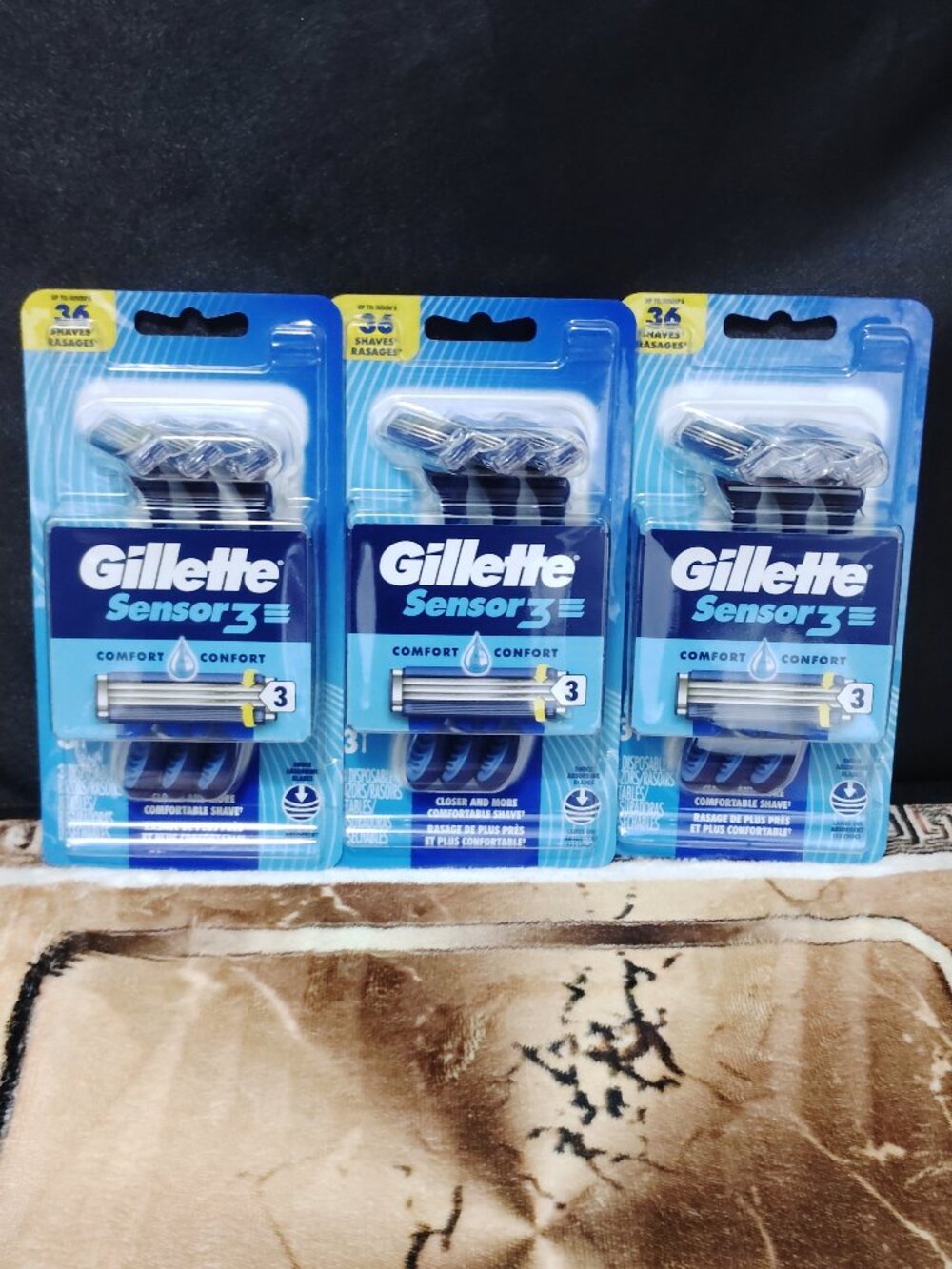 Gillette Sensor3 Men's Disposable Razor, 3.0 Each.
